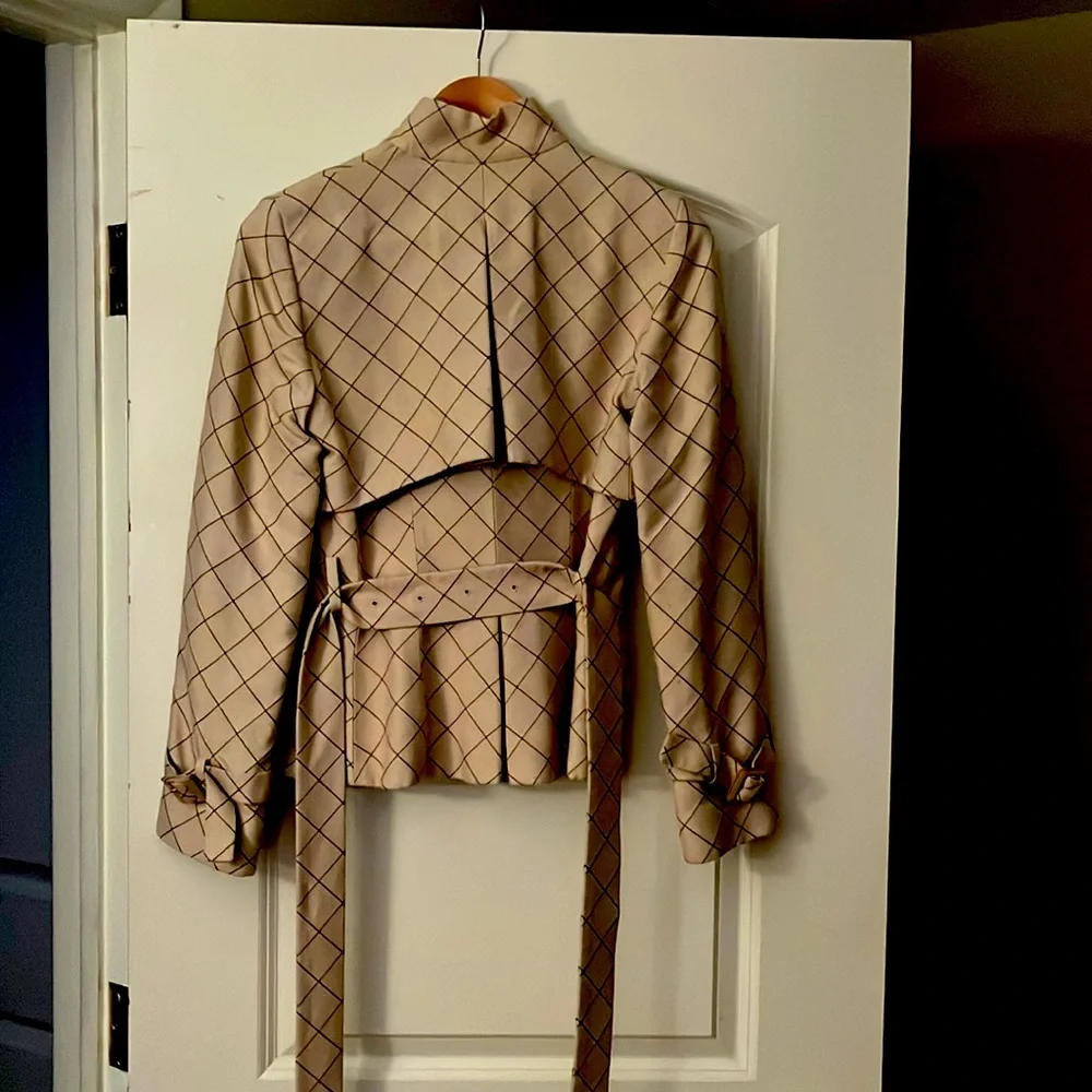 Beautiful jacket perfect for Fall days and chilly nights